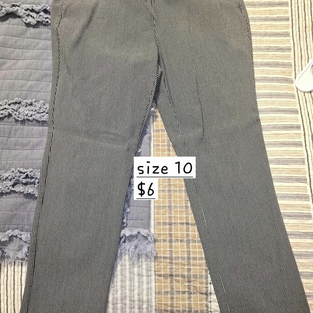 Stylish Black and White Striped Women's Cropped Pants